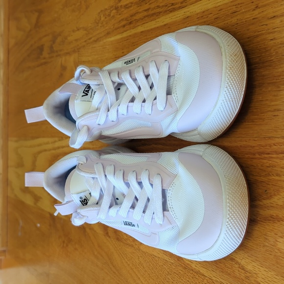 Women's Vans - Picture 2 of 11